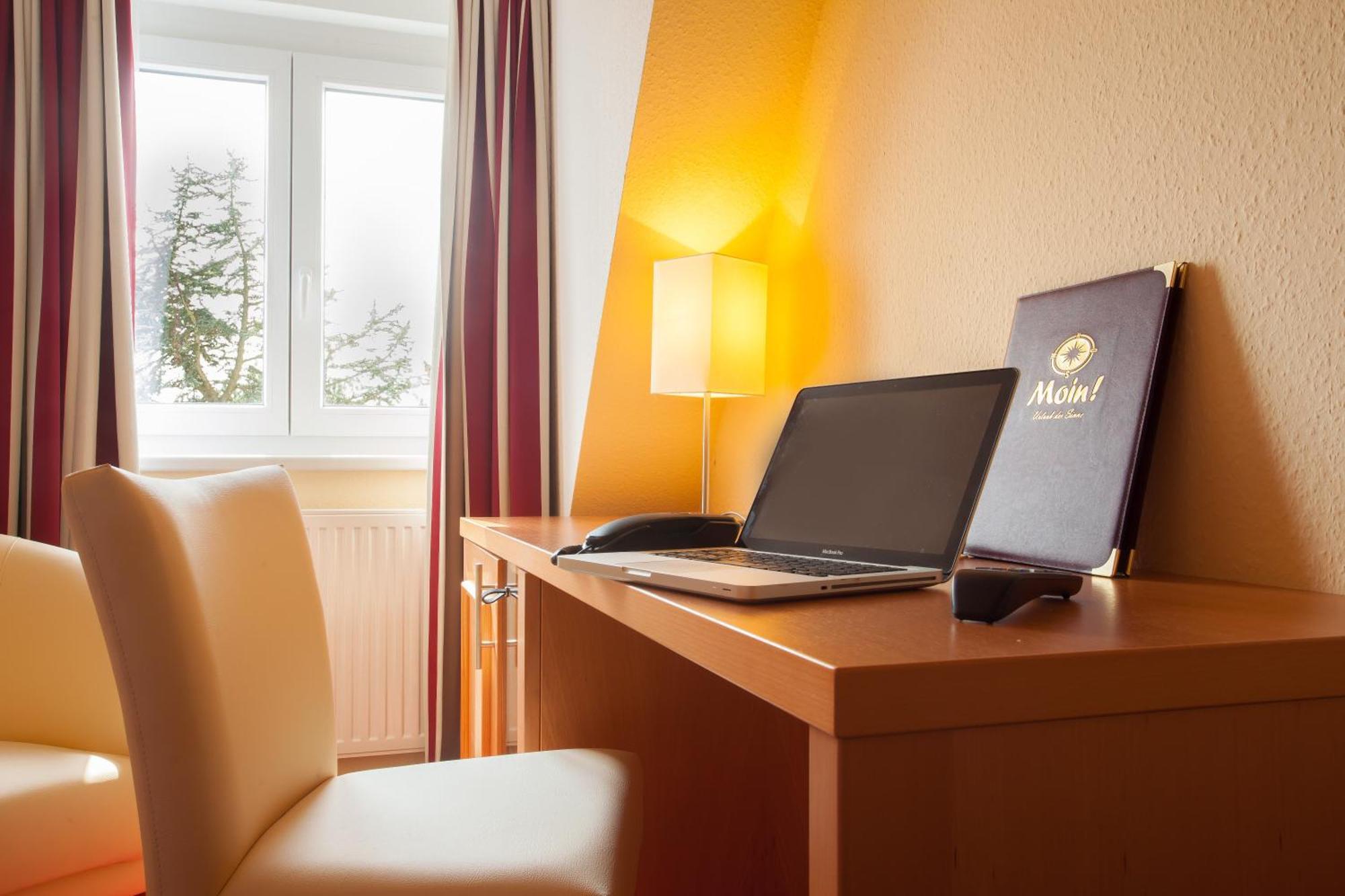 Moin Hotel Cuxhaven Exterior foto